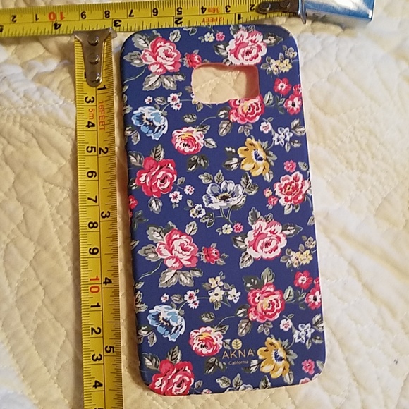 Akna floral design case - Picture 2 of 3